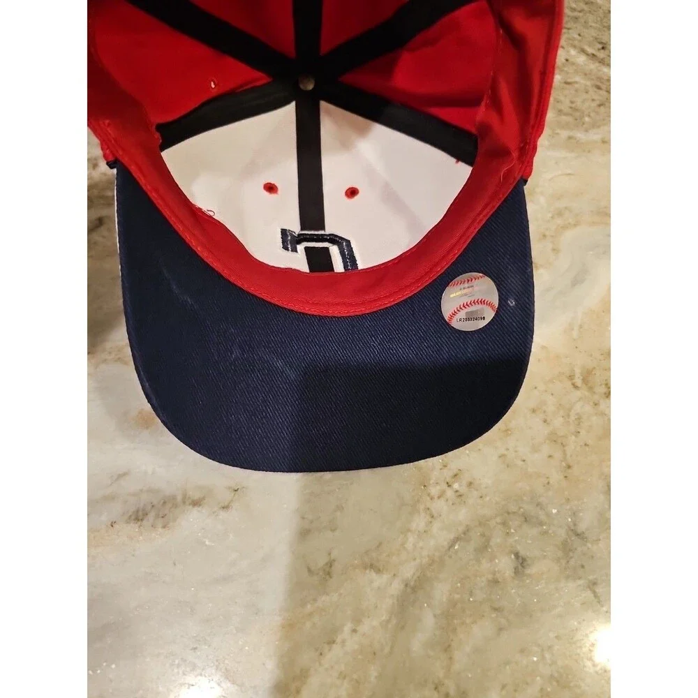 Cleveland Indians Spring Training 2011 Strap Back Baseball Cap And PIN. 3D logo